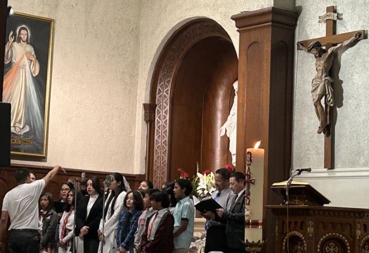 Warmup before 2024 Easter Mass